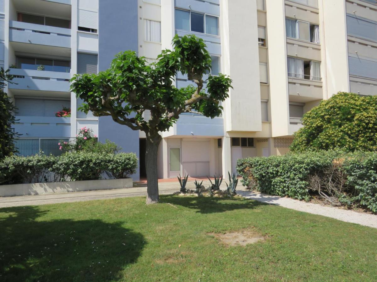 Ground Floor Studio With Access To Beach And Pool Le Barcares Exterior photo