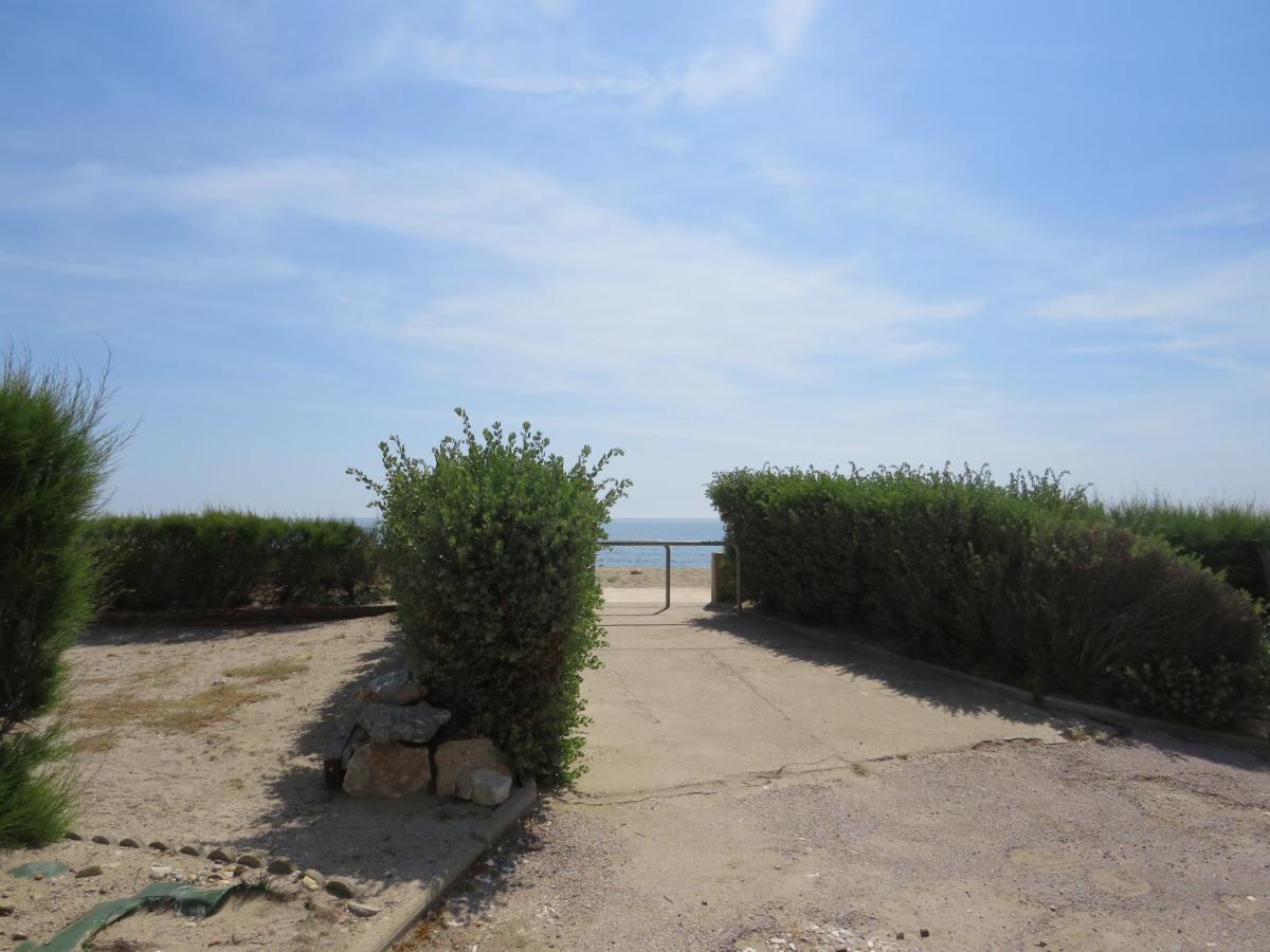 Ground Floor Studio With Access To Beach And Pool Le Barcares Exterior photo