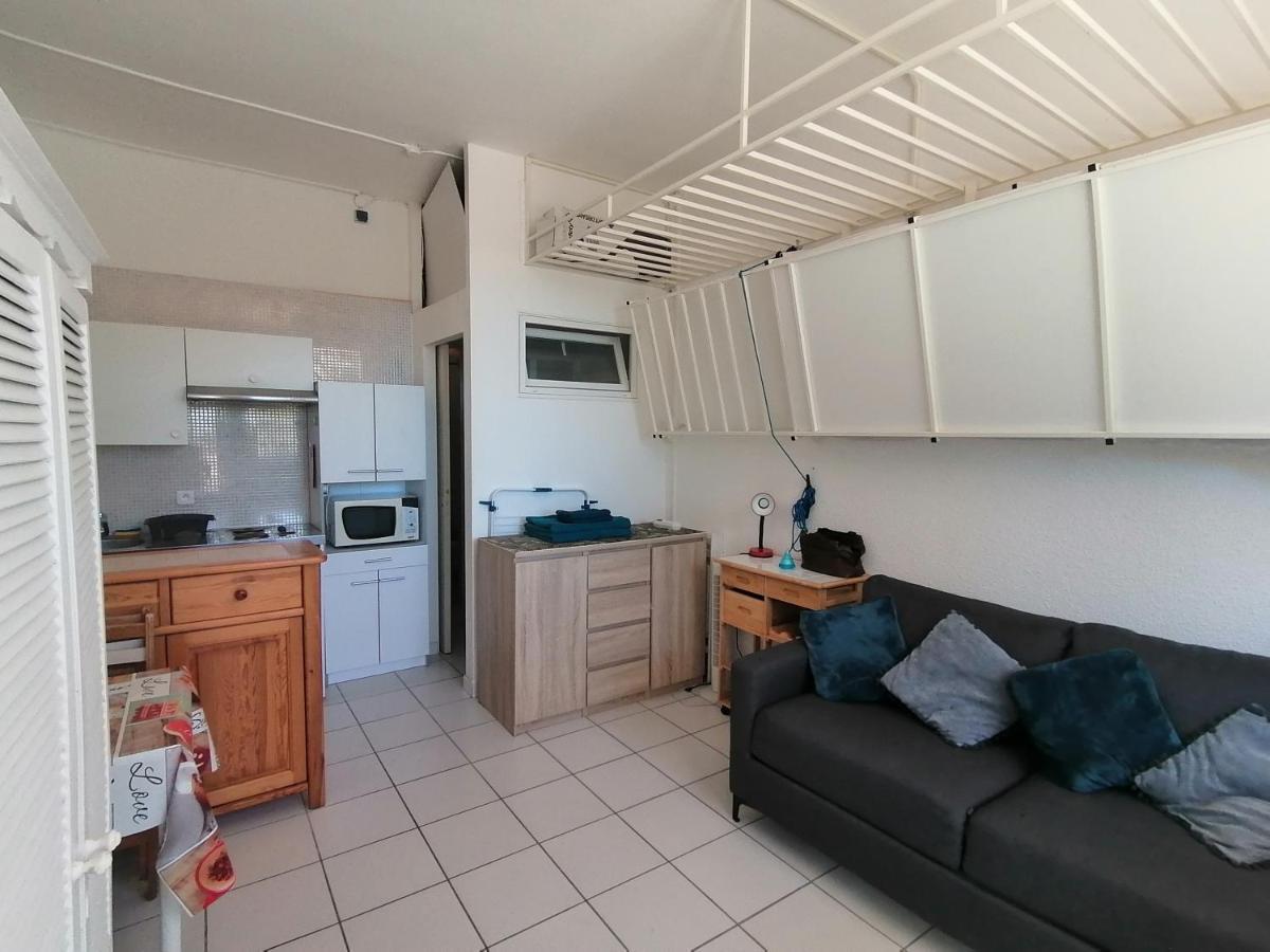 Ground Floor Studio With Access To Beach And Pool Le Barcares Exterior photo